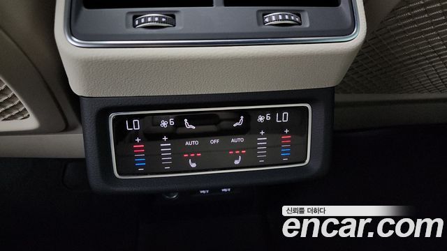 Audi e-tron 2020 — photo 18