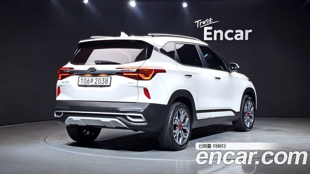 Kia Seltos 2020 — photo 2