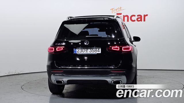 Mercedes-Benz GLB-Class 2020 — photo 4