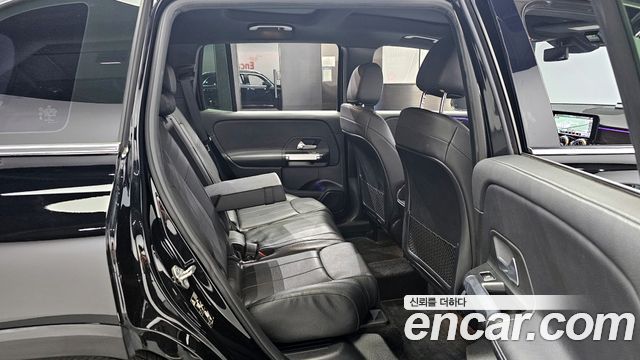 Mercedes-Benz GLB-Class 2020 — photo 12