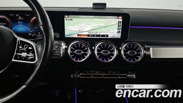Mercedes-Benz GLB-Class 2020 — photo 14