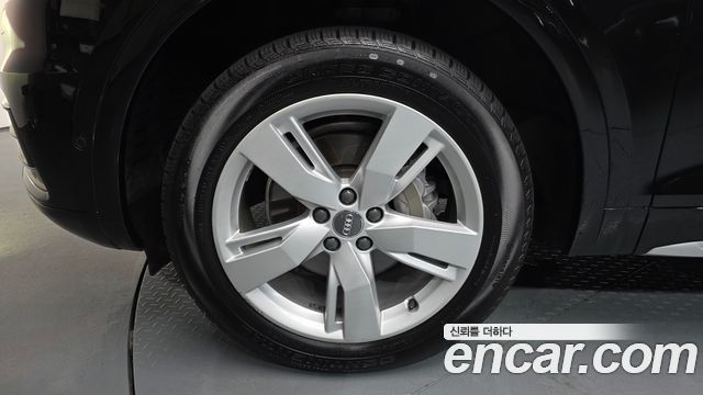 Audi Q5 2020 — photo 5