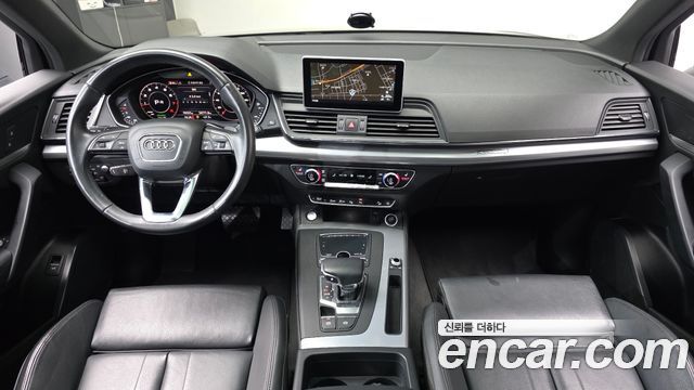 Audi Q5 2020 — photo 7