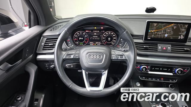Audi Q5 2020 — photo 13