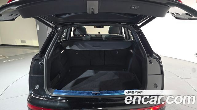 Audi Q5 2020 — photo 20