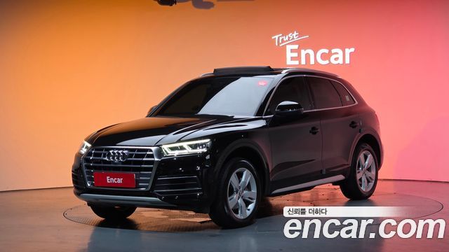 Audi Q5 2020 — photo 1