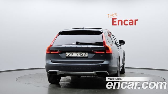 Volvo V90 2018 — photo 4