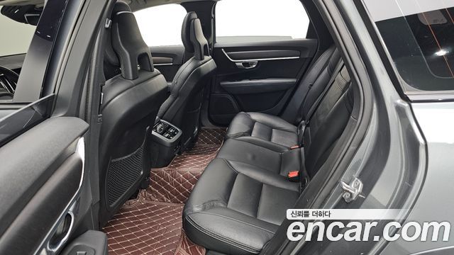 Volvo V90 2018 — photo 12