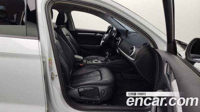 Audi A3 2015 — photo 11