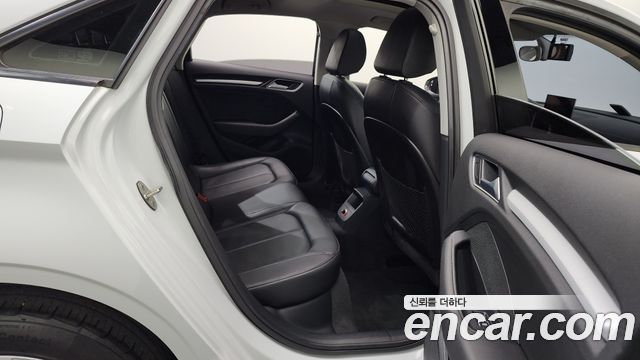 Audi A3 2015 — photo 12