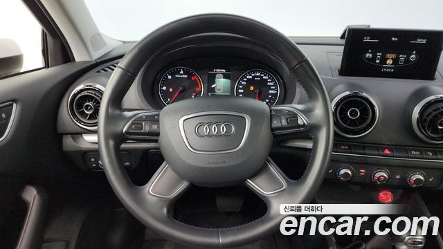 Audi A3 2015 — photo 13