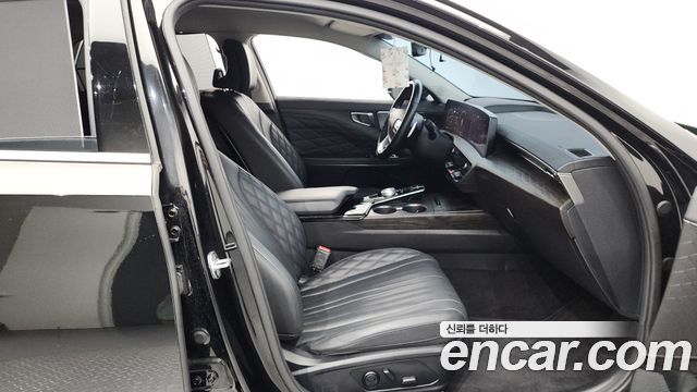 Kia K8 2022 — photo 11