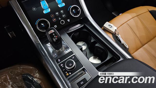 Land Rover Range Rover Sport 2020 — photo 9