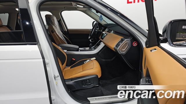 Land Rover Range Rover Sport 2020 — photo 11
