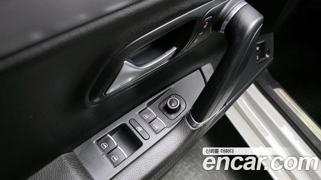 Volkswagen CC 2013 — photo 14