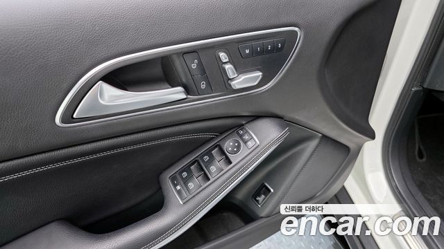 Mercedes-Benz GLA-Class 2018 — photo 14