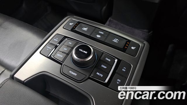 Hyundai Genesis 2016 — photo 19