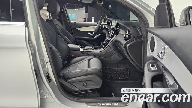 Mercedes-Benz GLC-Class 2020 — photo 11