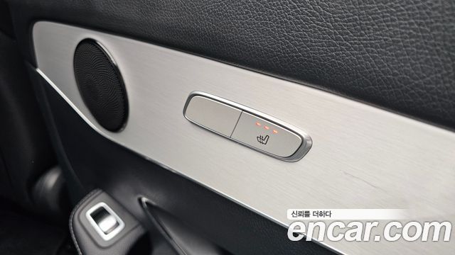 Mercedes-Benz GLC-Class 2020 — photo 18