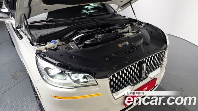 Lincoln Aviator 2022 — photo 6