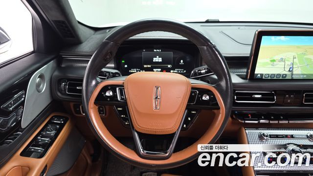 Lincoln Aviator 2022 — photo 13