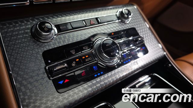 Lincoln Aviator 2022 — photo 16