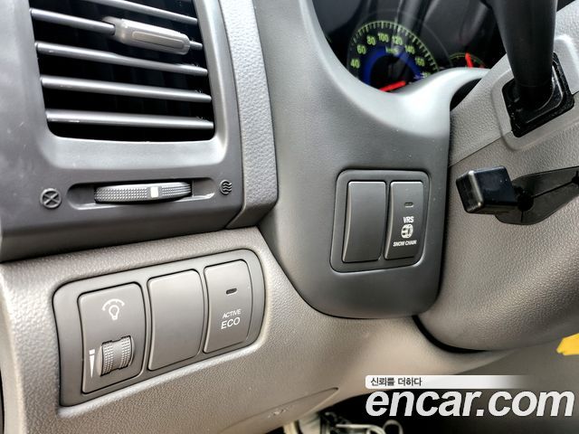 Kia Canival 2011 — photo 18