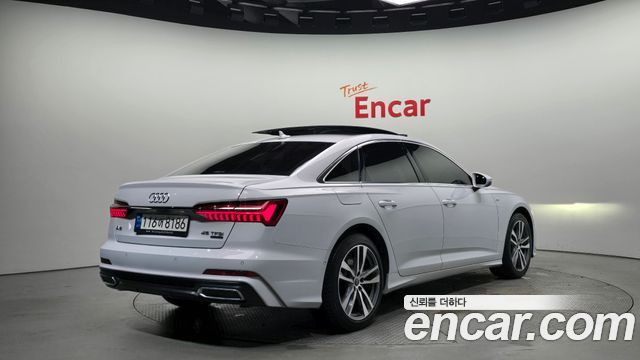 Audi A6 2022 — photo 2