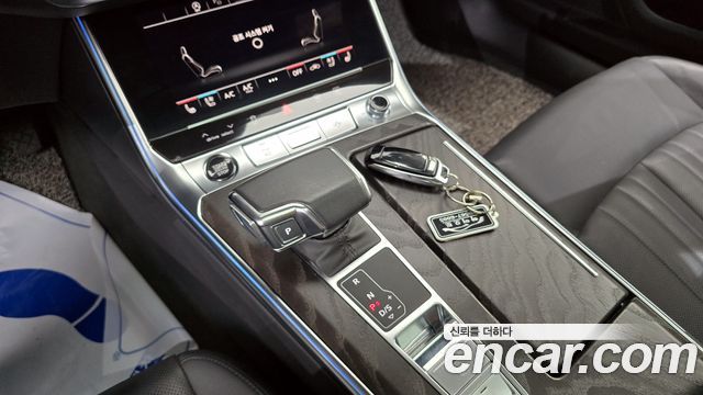 Audi A6 2022 — photo 9