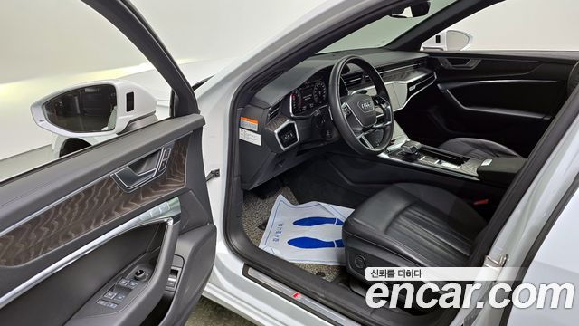 Audi A6 2022 — photo 10