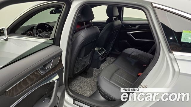Audi A6 2022 — photo 11