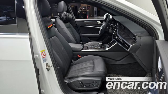 Audi A6 2022 — photo 12