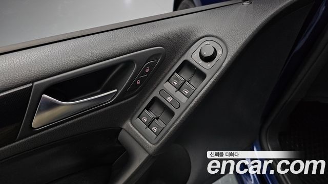 Volkswagen Golf 2012 — photo 16