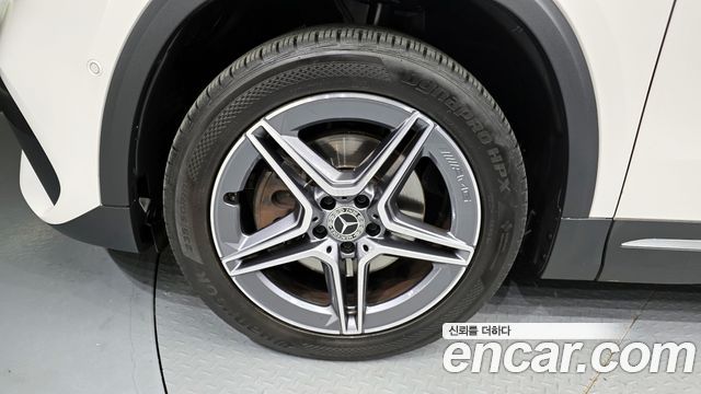 Mercedes-Benz GLA-Class 2022 — photo 5