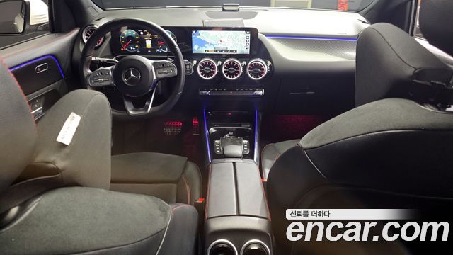Mercedes-Benz GLA-Class 2022 — photo 7