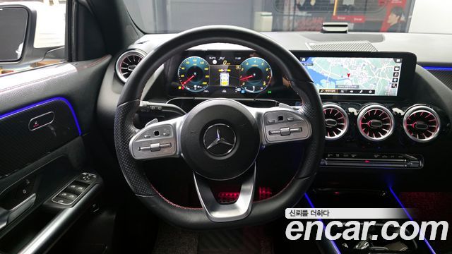 Mercedes-Benz GLA-Class 2022 — photo 13