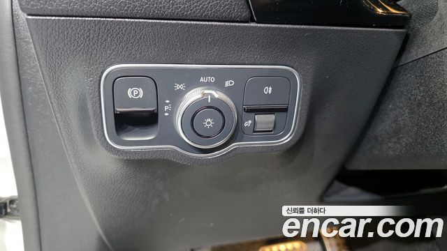 Mercedes-Benz GLA-Class 2022 — photo 15