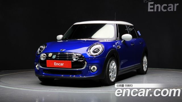 Mini Cooper 2020 — photo 1