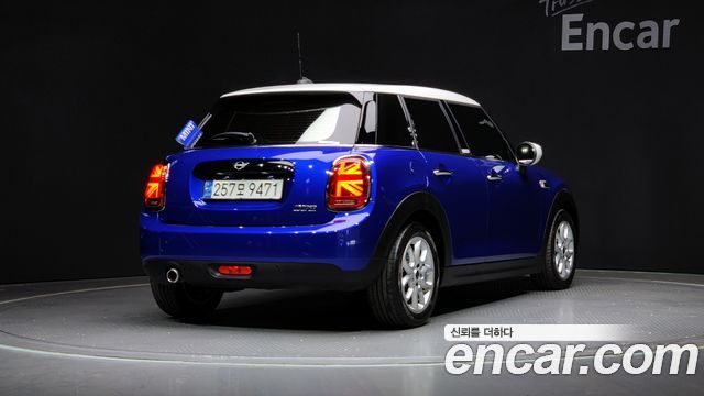 Mini Cooper 2020 — photo 2