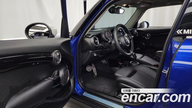 Mini Cooper 2020 — photo 10