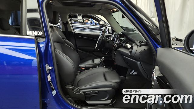 Mini Cooper 2020 — photo 11