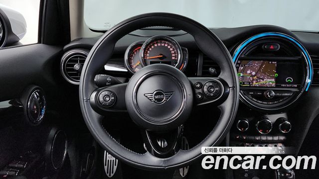 Mini Cooper 2020 — photo 13