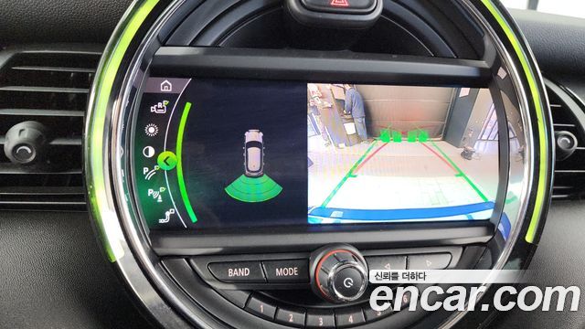 Mini Cooper 2020 — photo 15