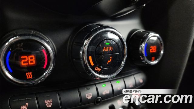 Mini Cooper 2020 — photo 19