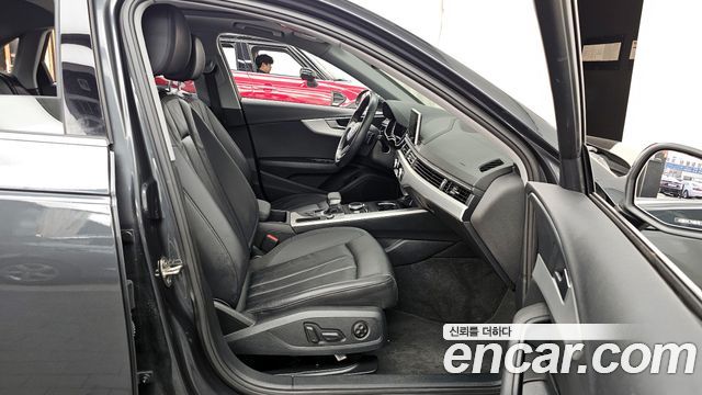 Audi A4 2019 — photo 11