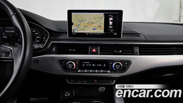 Audi A4 2019 — photo 15