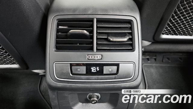 Audi A4 2019 — photo 18