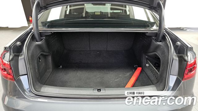 Audi A4 2019 — photo 20