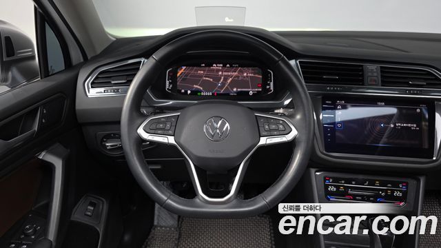 Volkswagen Tiguan 2023 — photo 14