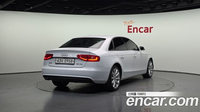 Audi A4 2016 — photo 2